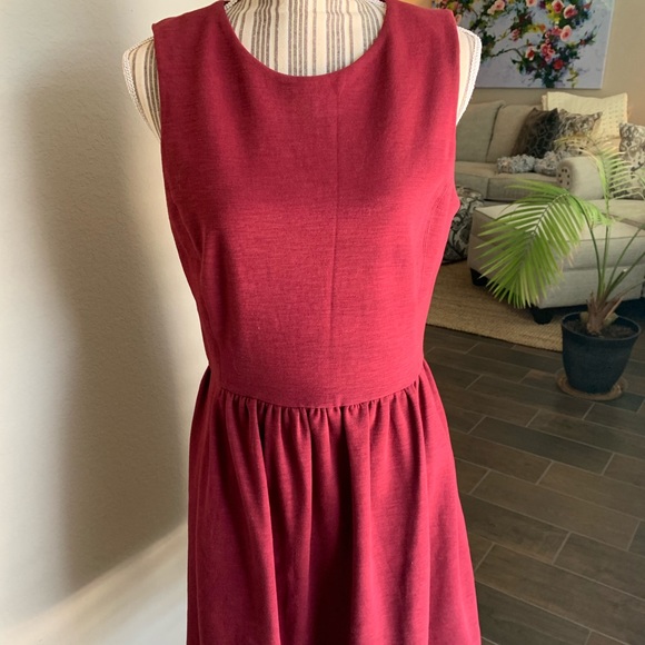 JCREW Maroon Sleeveless Dress 
Size: Medium 
Color: Maroon - Picture 2 of 5